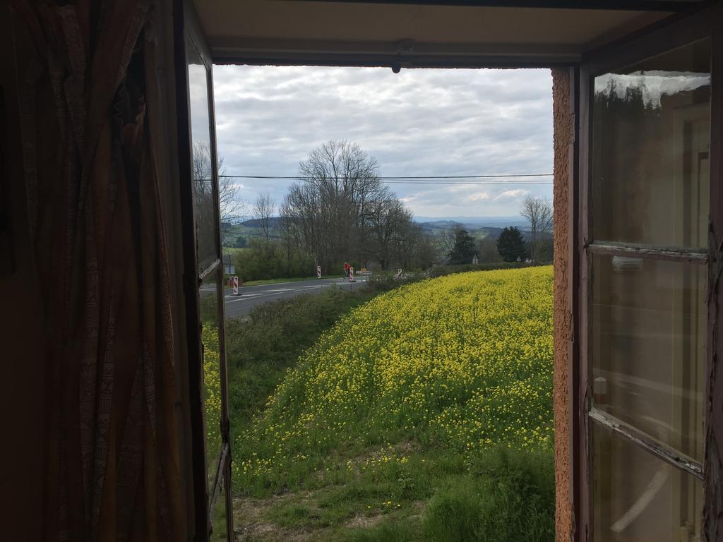 Hotel Saint Pierre Les Sauvages  Zewnętrze zdjęcie