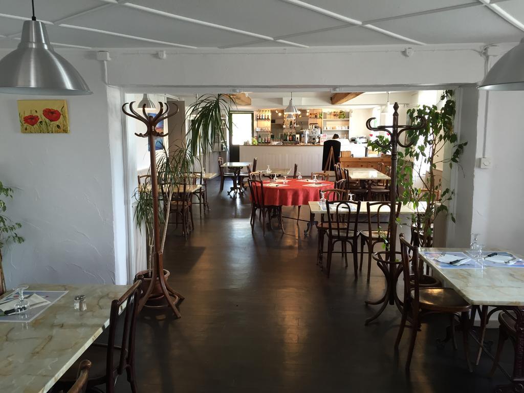 Hotel Saint Pierre Les Sauvages  Zewnętrze zdjęcie