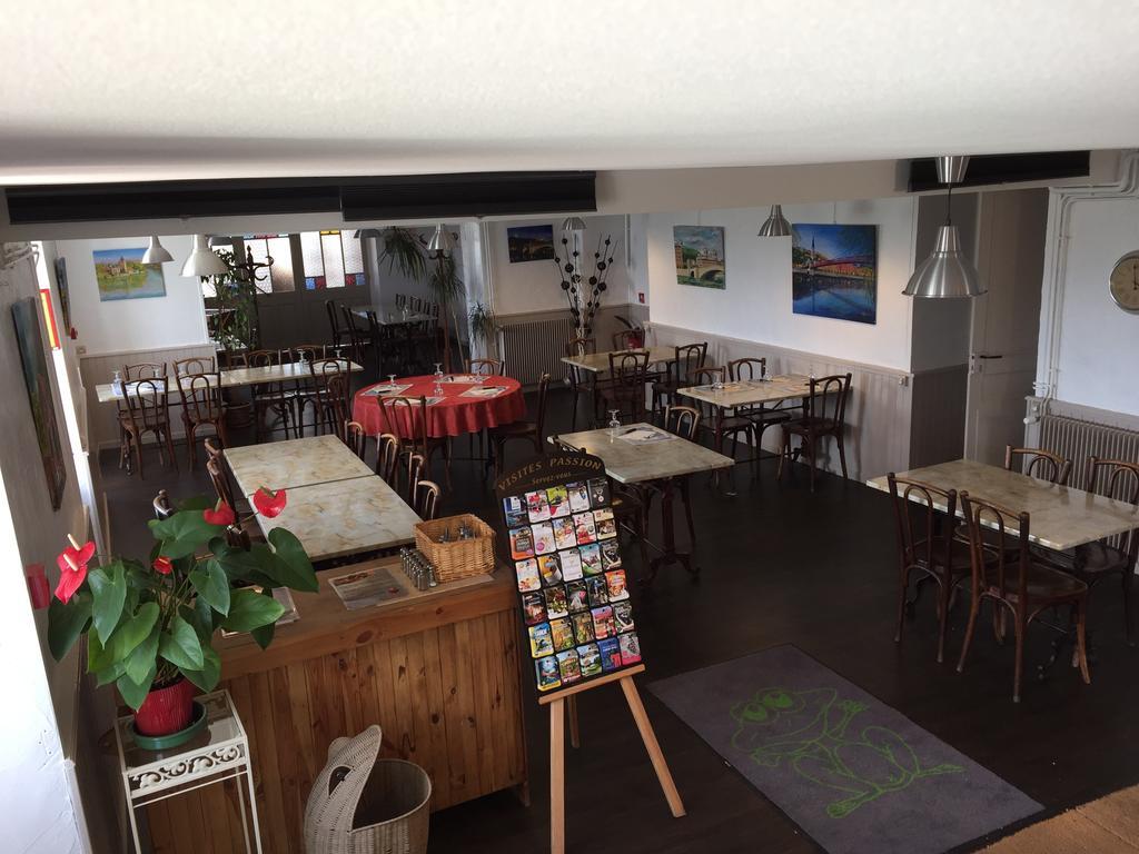 Hotel Saint Pierre Les Sauvages  Zewnętrze zdjęcie