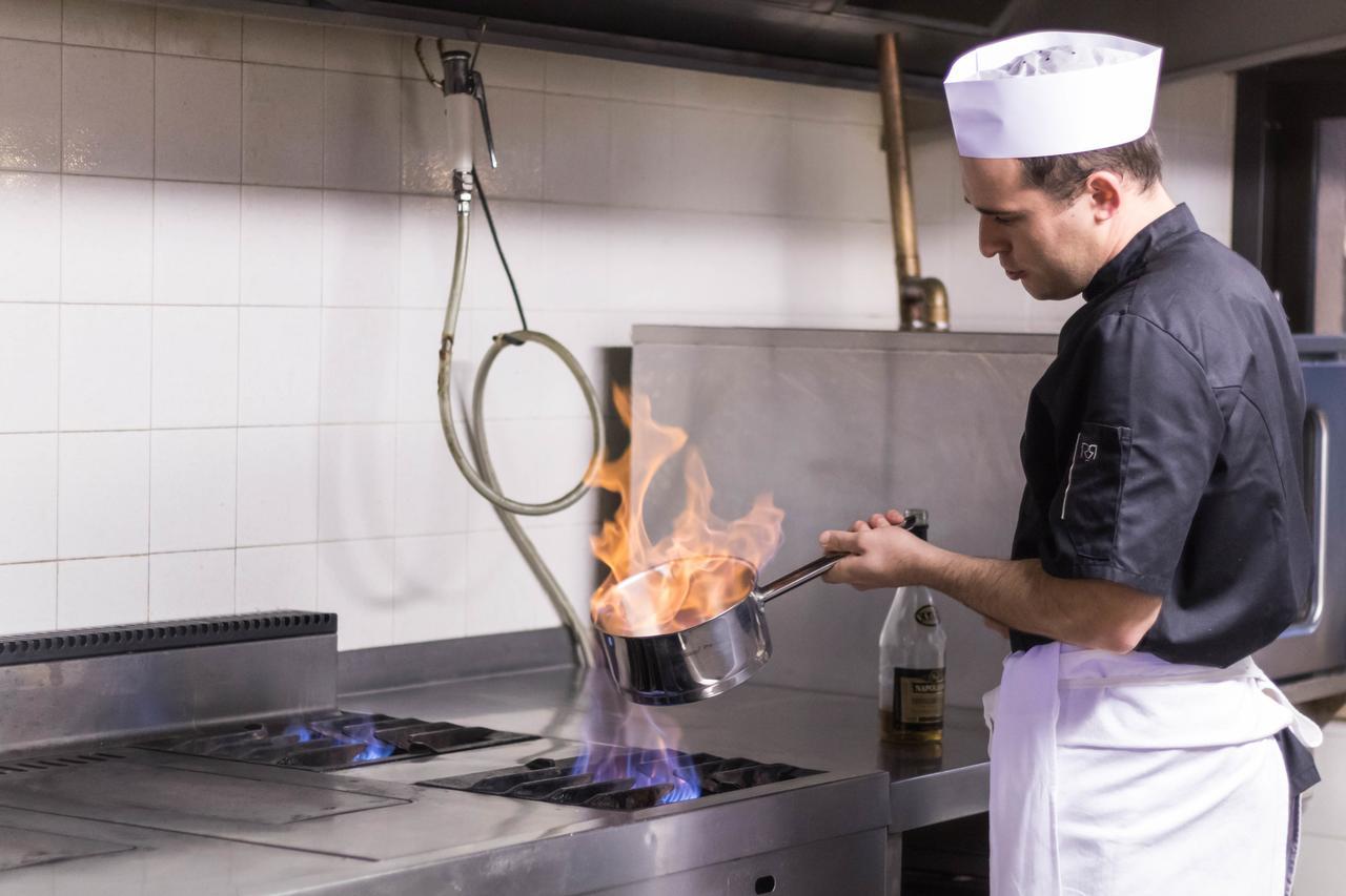 Hotel Saint Pierre Les Sauvages  Zewnętrze zdjęcie
